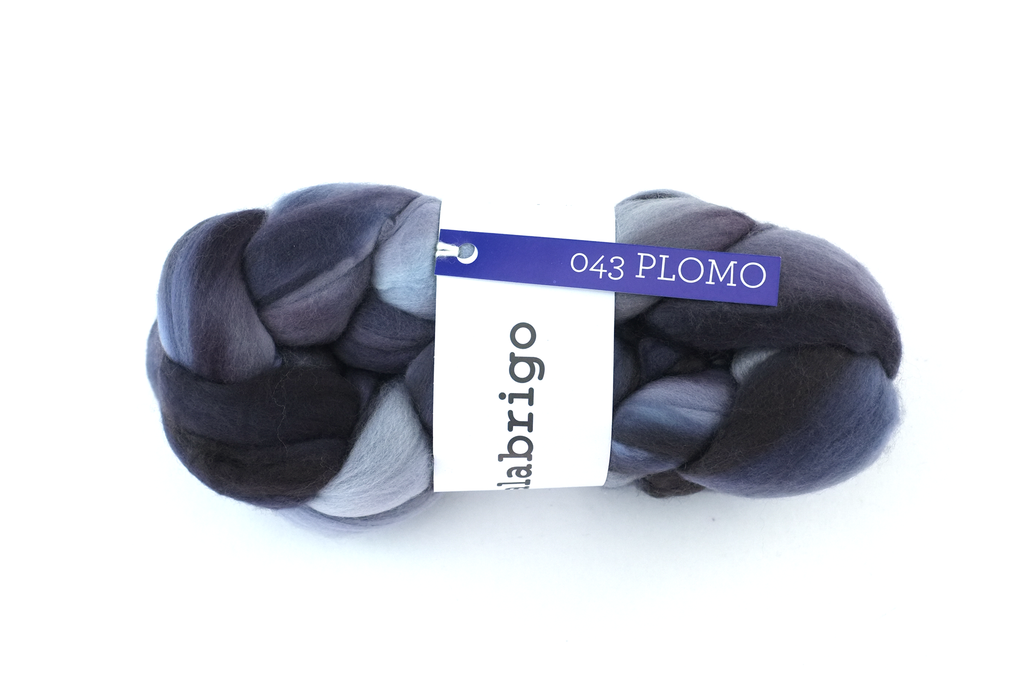 Malabrigo Nube, Plomo, beautiful gray shades, color 043, merino spinning fiber