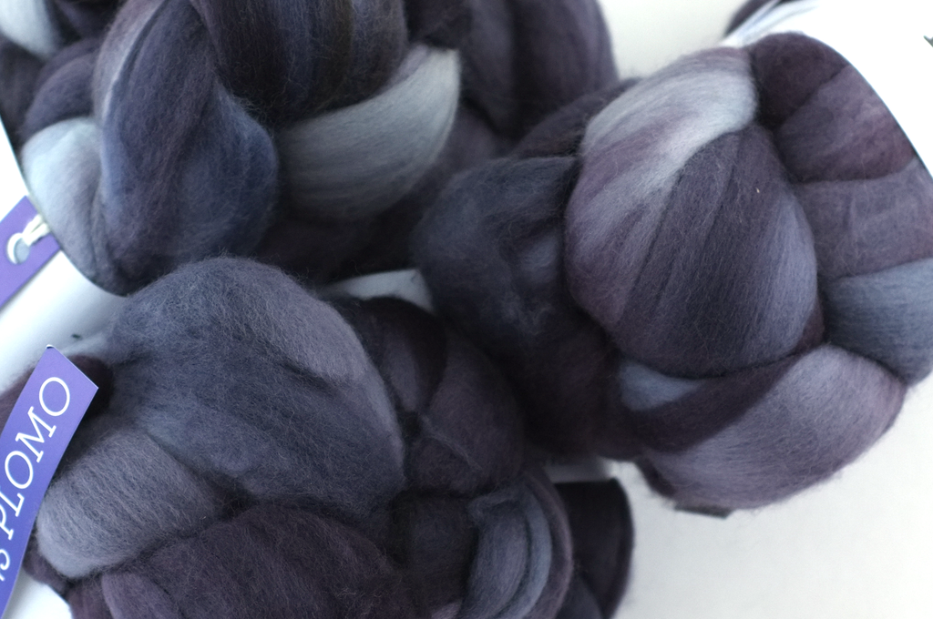 Malabrigo Nube, Plomo, beautiful gray shades, color 043, merino spinning fiber from Purple Sage Yarns