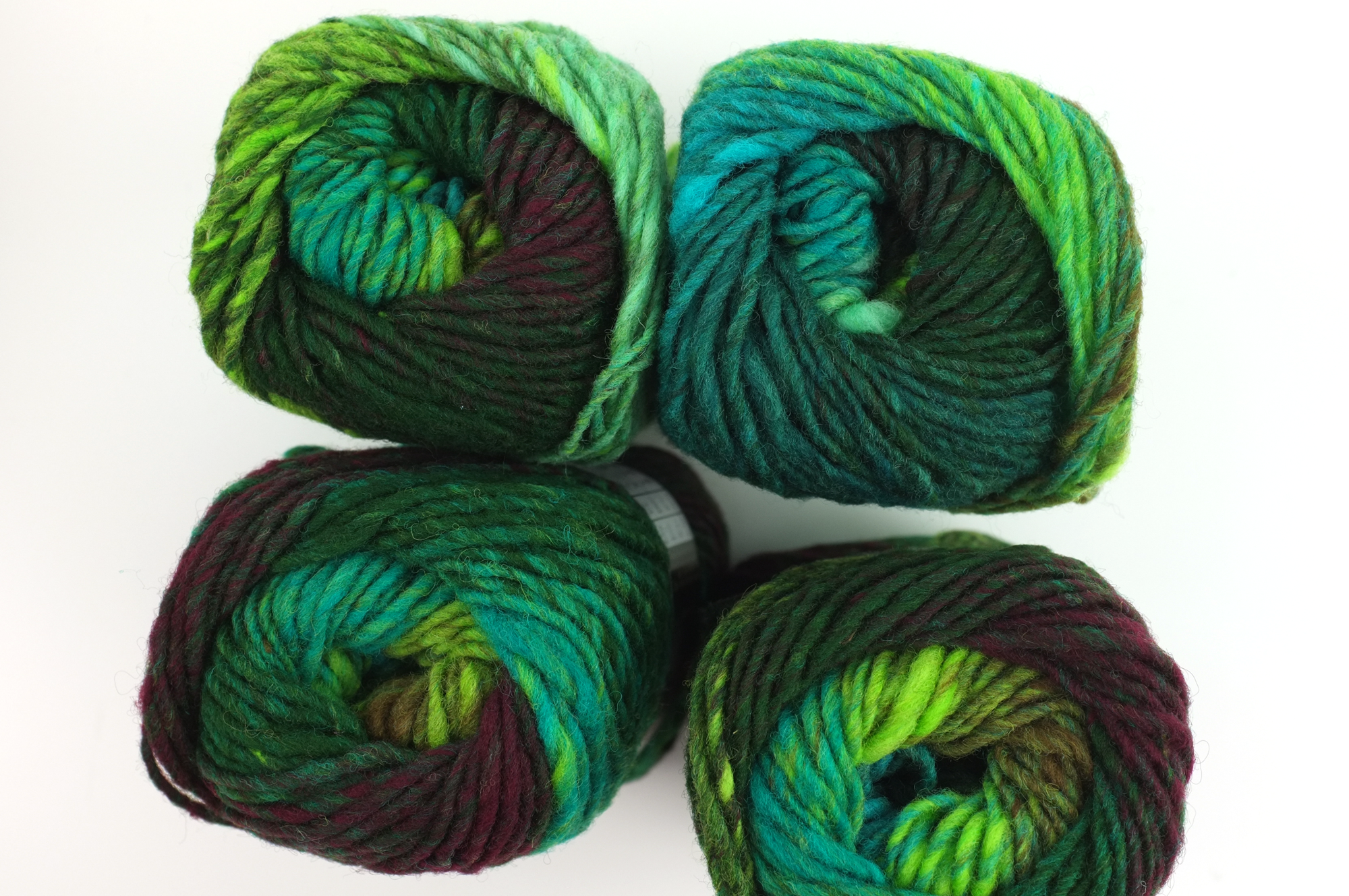 Noro Kureyon Color 332, Worsted Weight 100% Wool Knitting Yarn, greens!