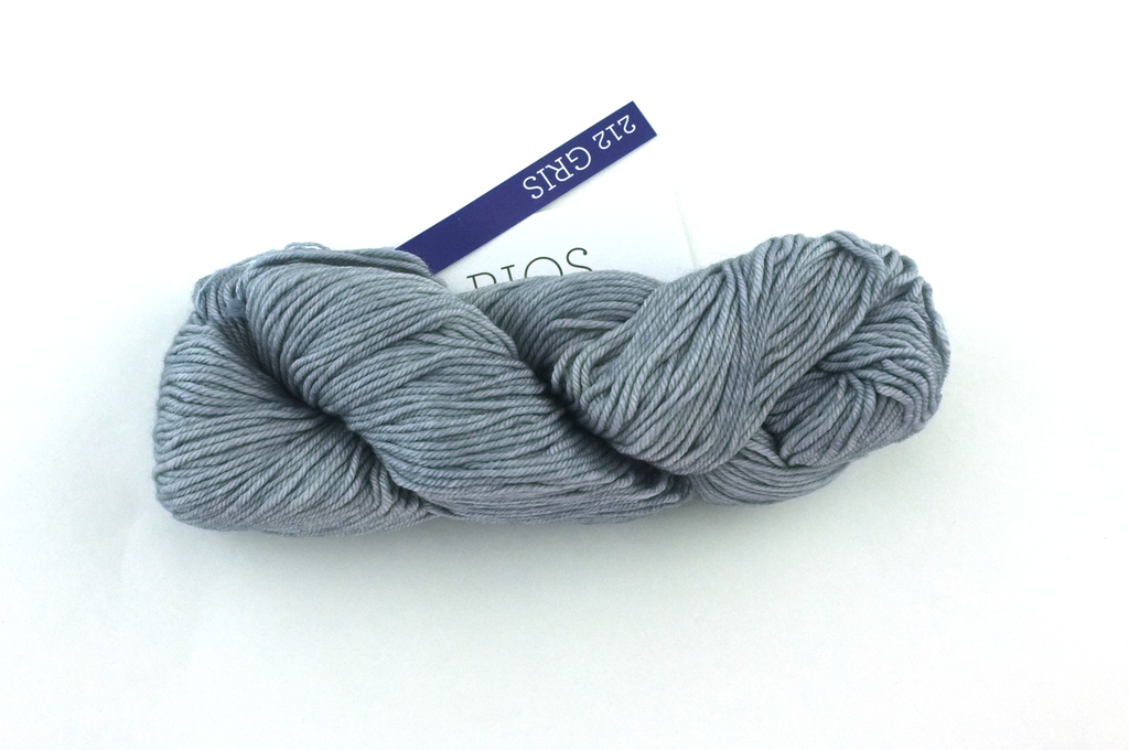 Malabrigo Rios in color Gris, merino wool worsted weight knitting yarn, light gray, #212 - Purple Sage Yarns